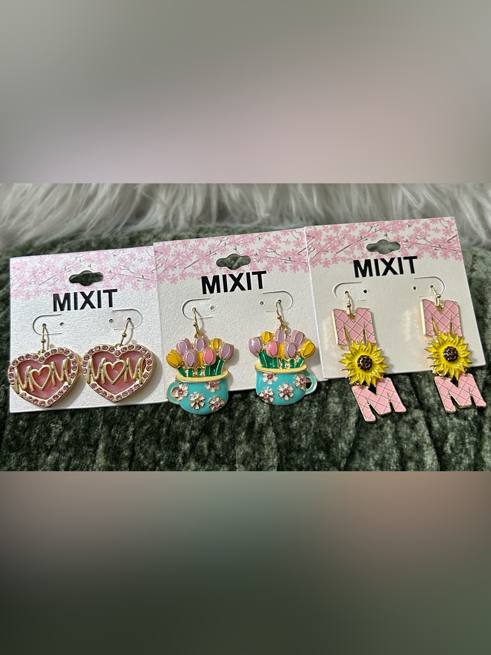 NWT Mixit “Because Moms Are Special People Everyday!” Earrings Bundle
